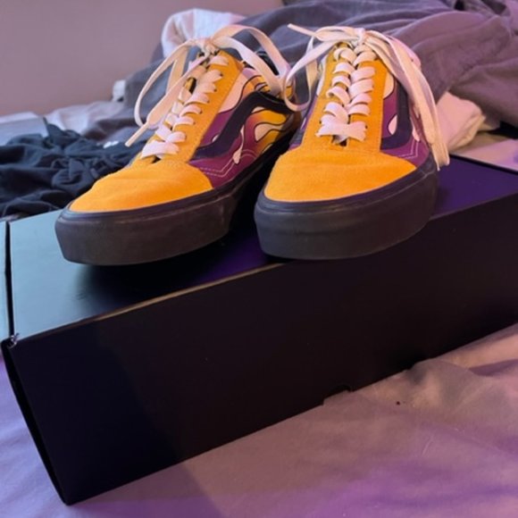 Custom vans(Size 9 women/ Size 7.5 Men's  ) - Picture 4 of 5